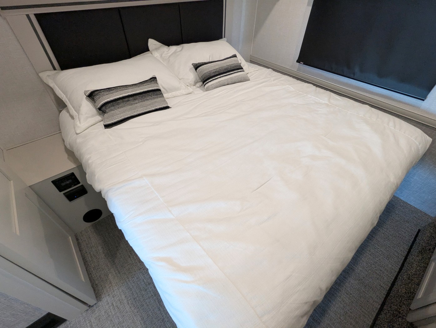2026 Fleetwood Flair 29M - Image 31