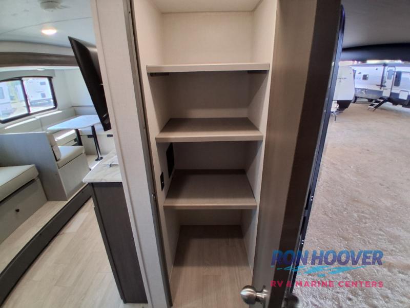 2025 COACHMEN 282DORM - Image 20