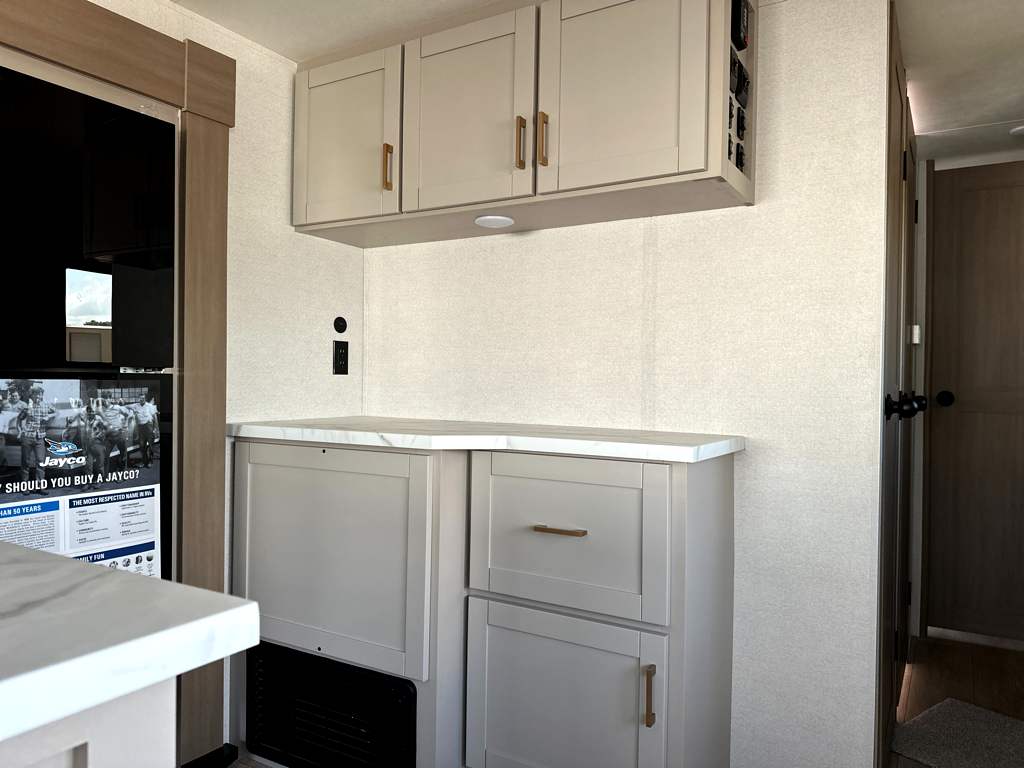 2027 JAYCO JAY FLIGHT 290RLS - Image 17