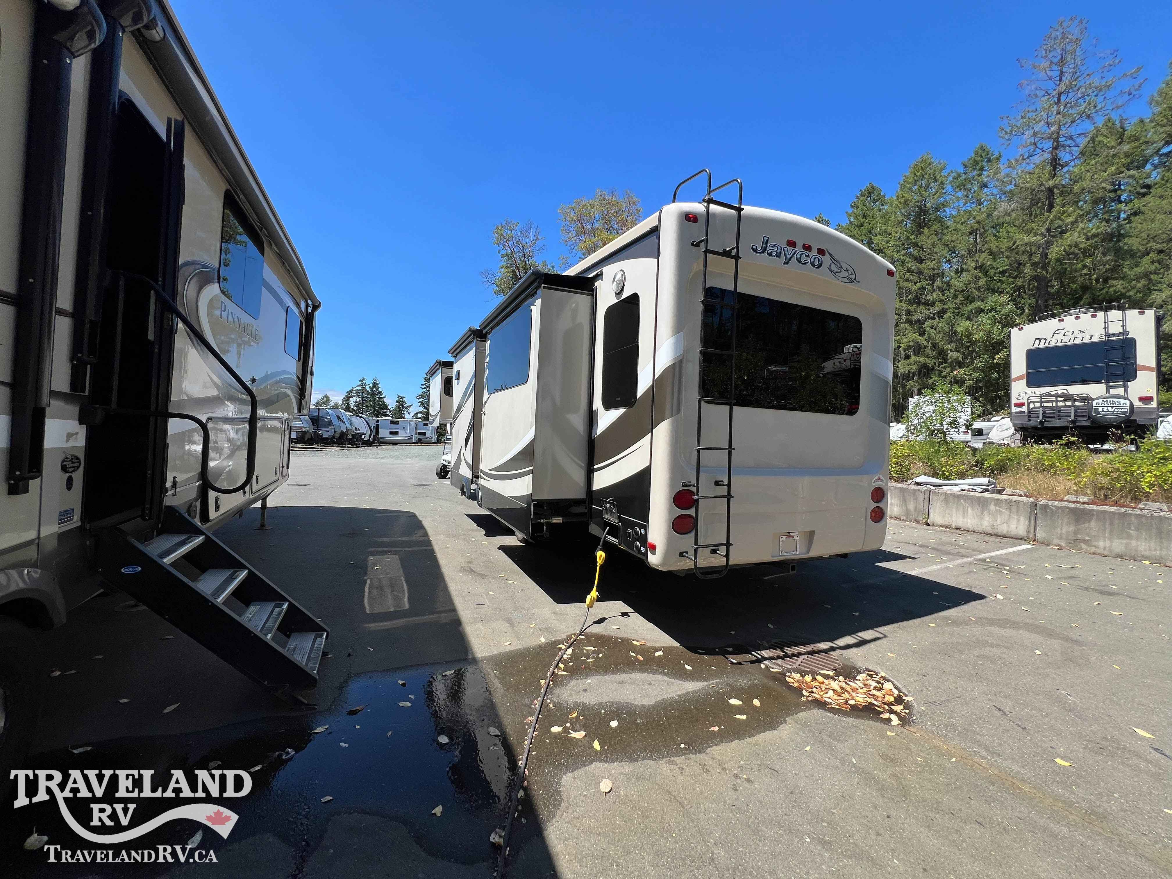 2015 Jayco Pinnacle 36RSQS - Image 7