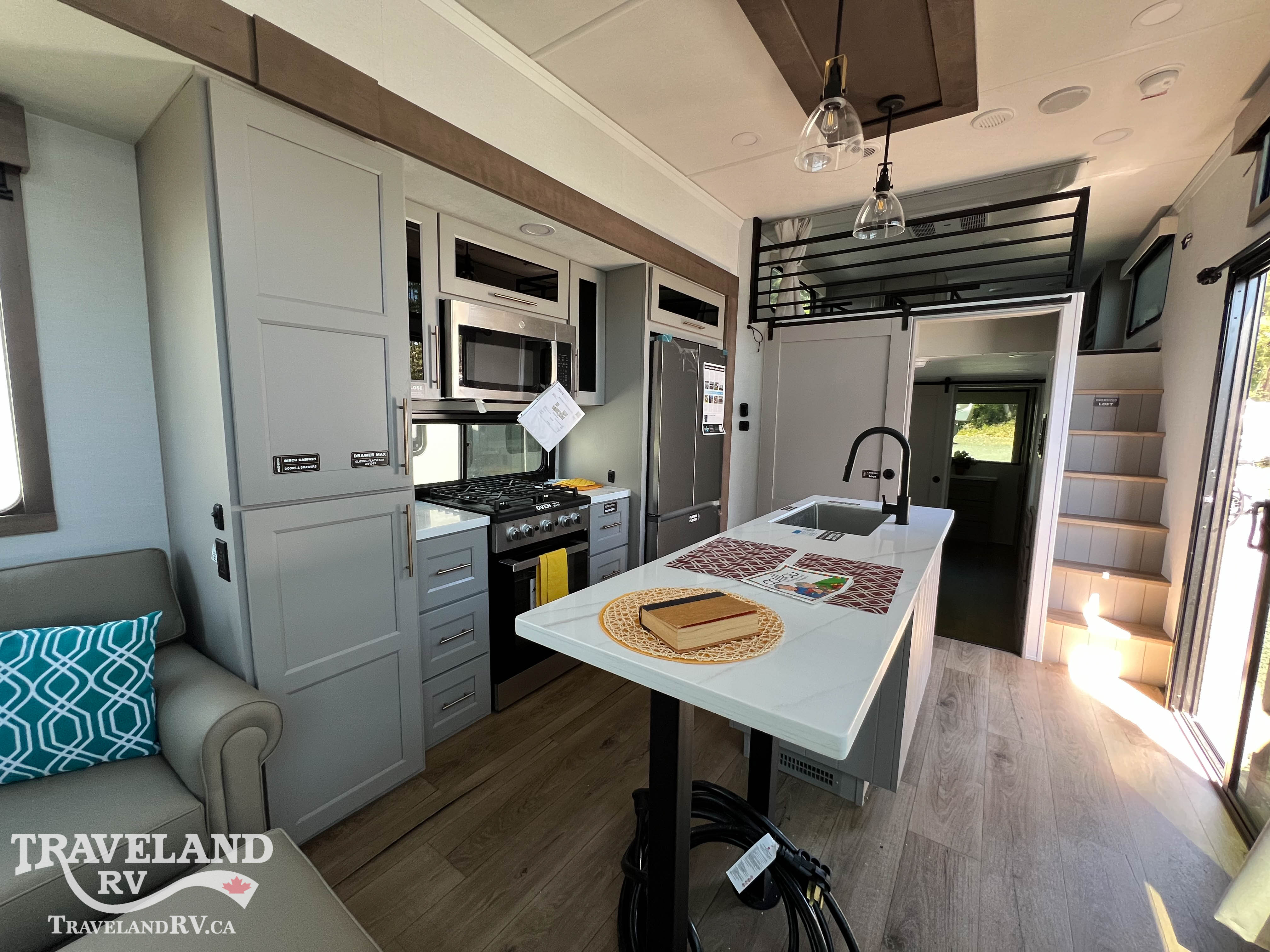 2026 Alliance RV Benchmark 44LFT - Image 10