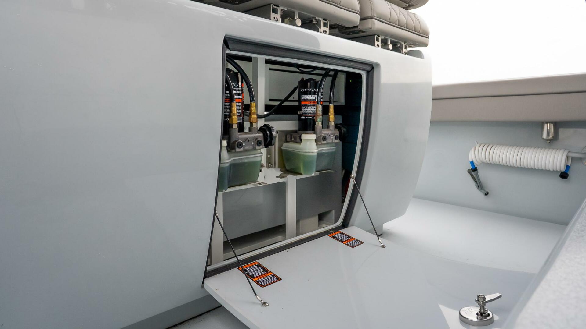 2023 Valhalla Boatworks V-33 - Image 18