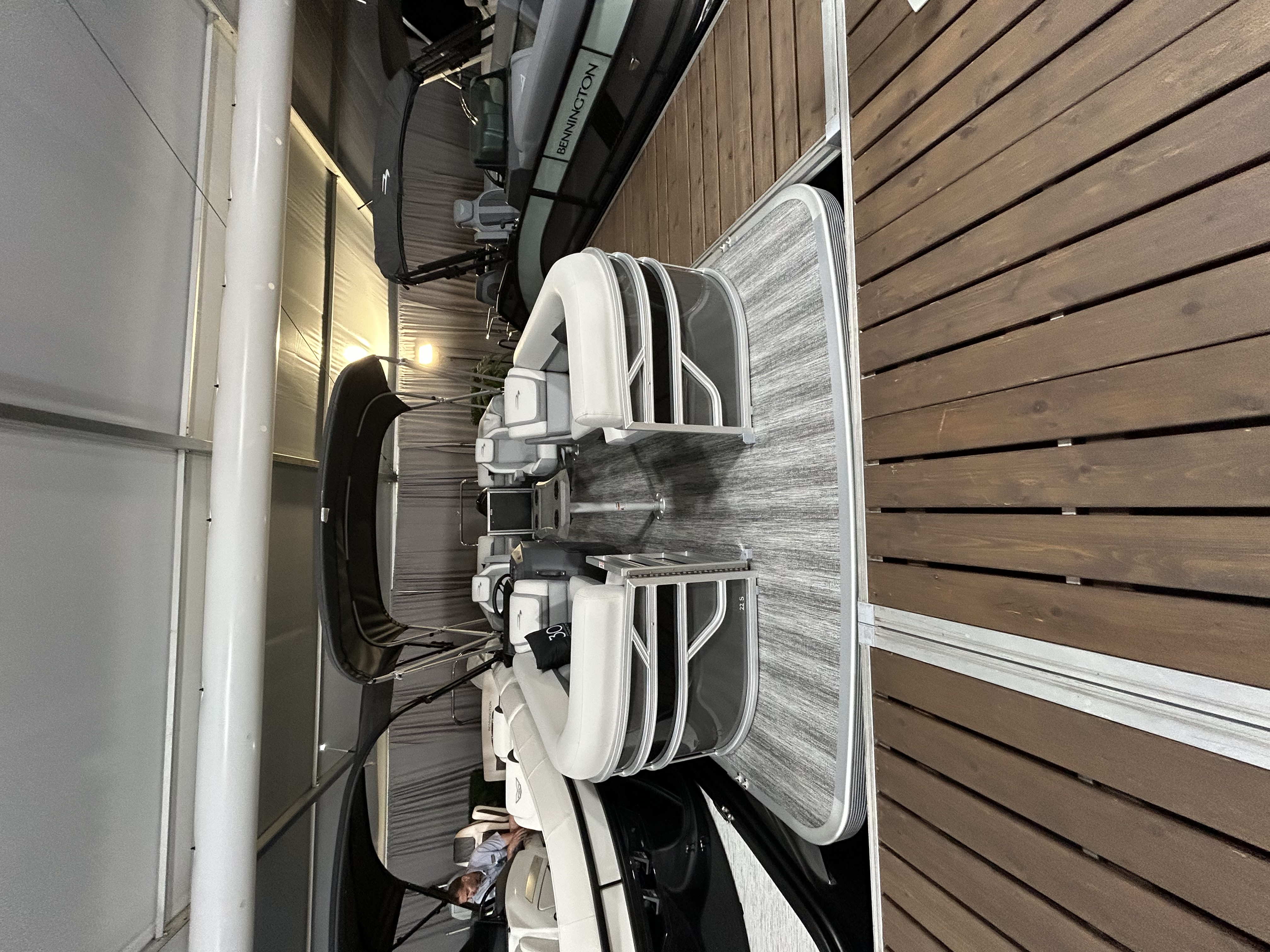 2027 Bennington 22 S Stern Radius - Quad Bench RES - Image 4