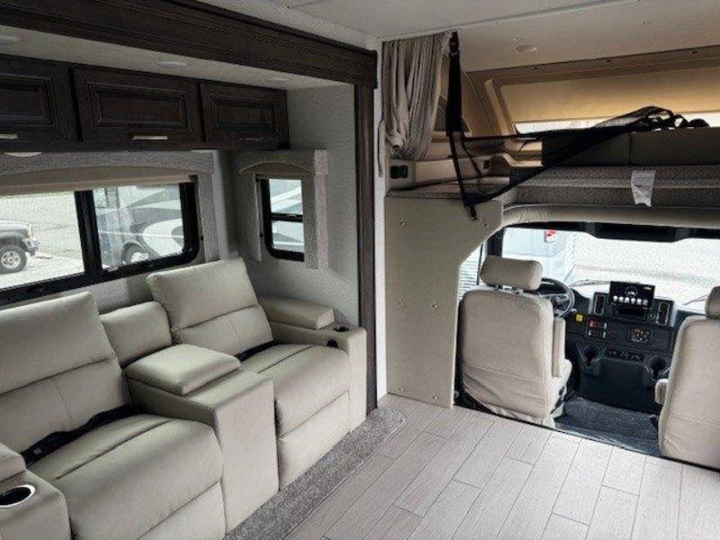 2026 Entegra Coach Accolade XL 37M - Image 10