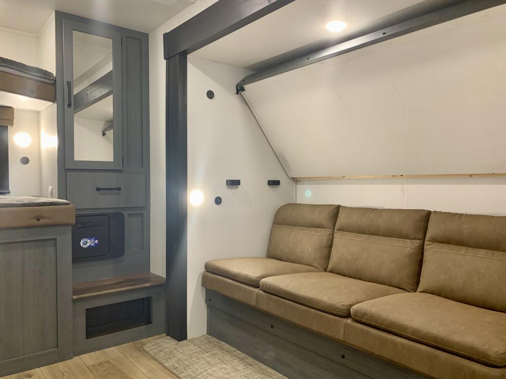2026 PALOMINO 32BH2B - Image 31