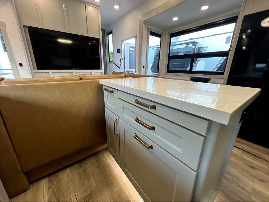 2025 BRINKLEY RV MODEL G 3950 - Image 13