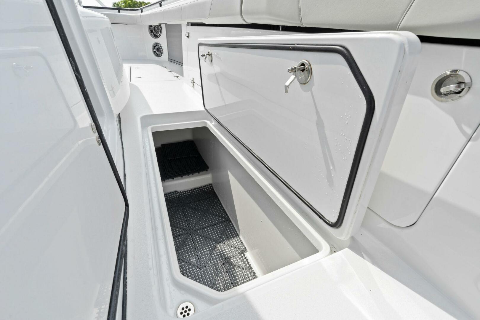 2022 Barker Boatworks 40 High Performance Cat - Image 56