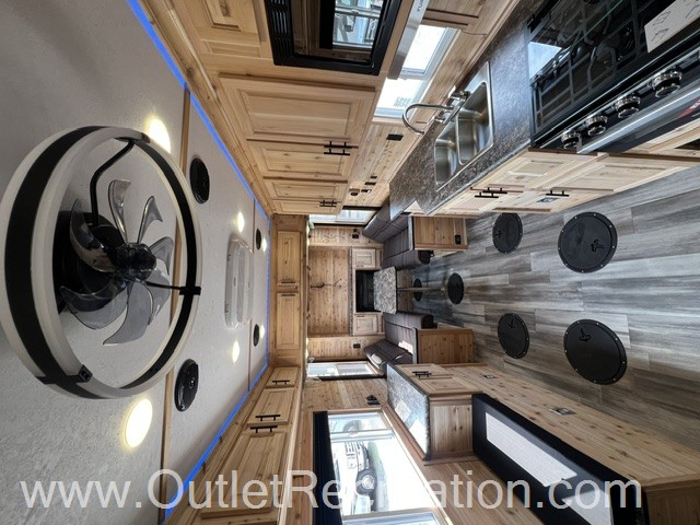 2027 ICE CASTLE RV EXTREME 8X26 - Image 5
