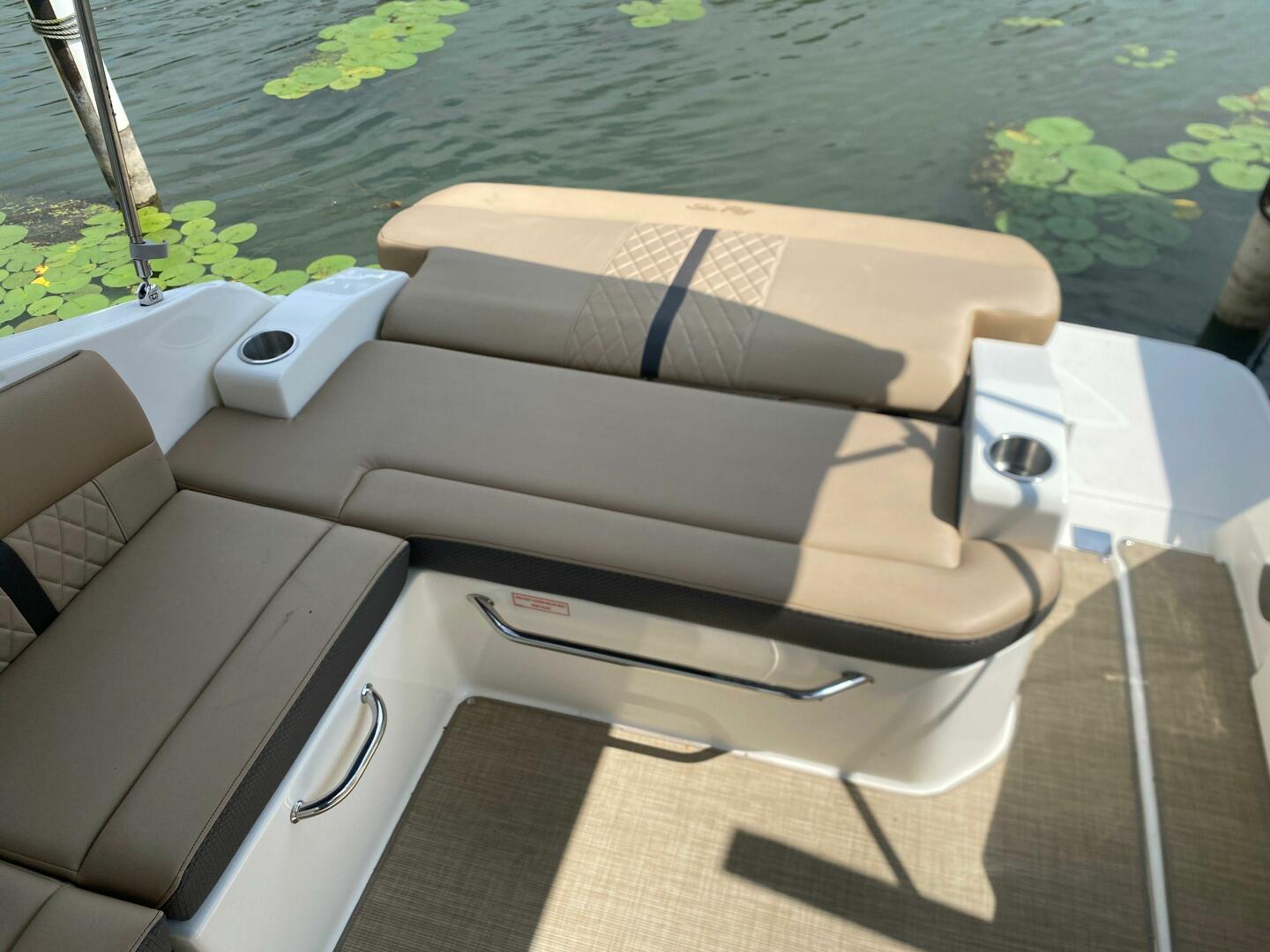 2018 Sea Ray 260 Sundancer - Image 9