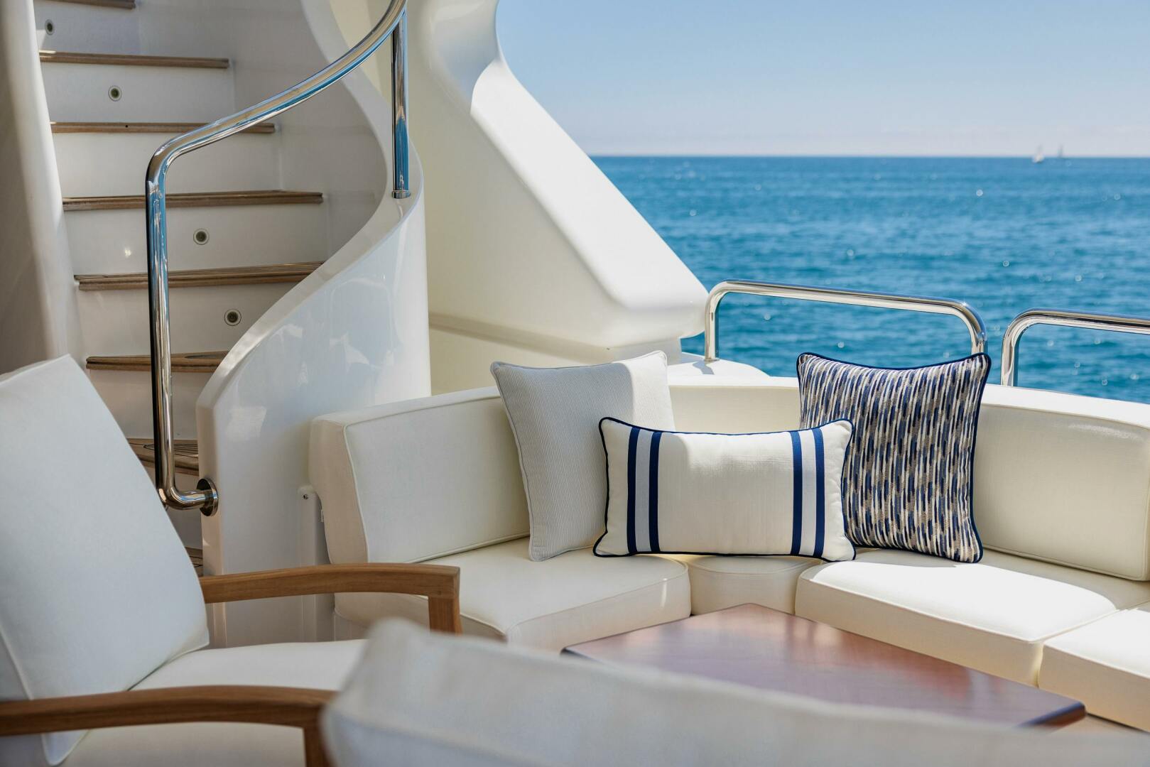 2009 Benetti Benetti Classic 120 - Image 20