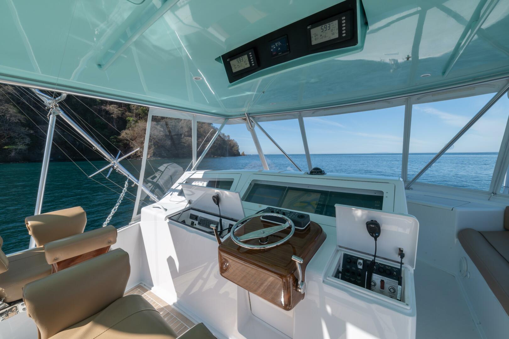2006 Viking 56 Convertible - Image 9