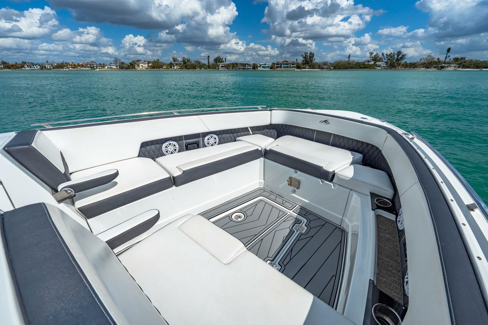 2023 Monterey 385SS - Image 24