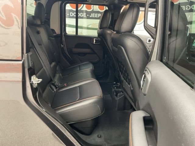 2022 Jeep Gladiator Crew Cab Mojave 4WD - Image 32