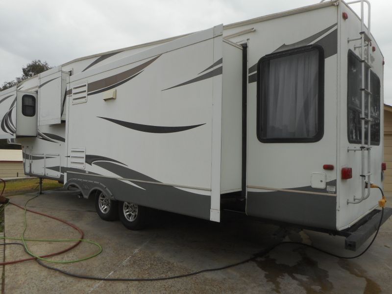 2012 Keystone Cougar 326MKS - Image 4
