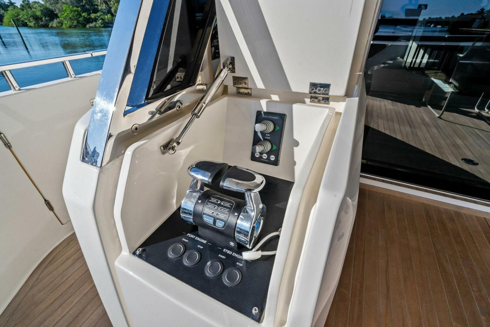2019 Ferretti Yachts Ferretti Yachts Ferretti 780 Base - Image 12