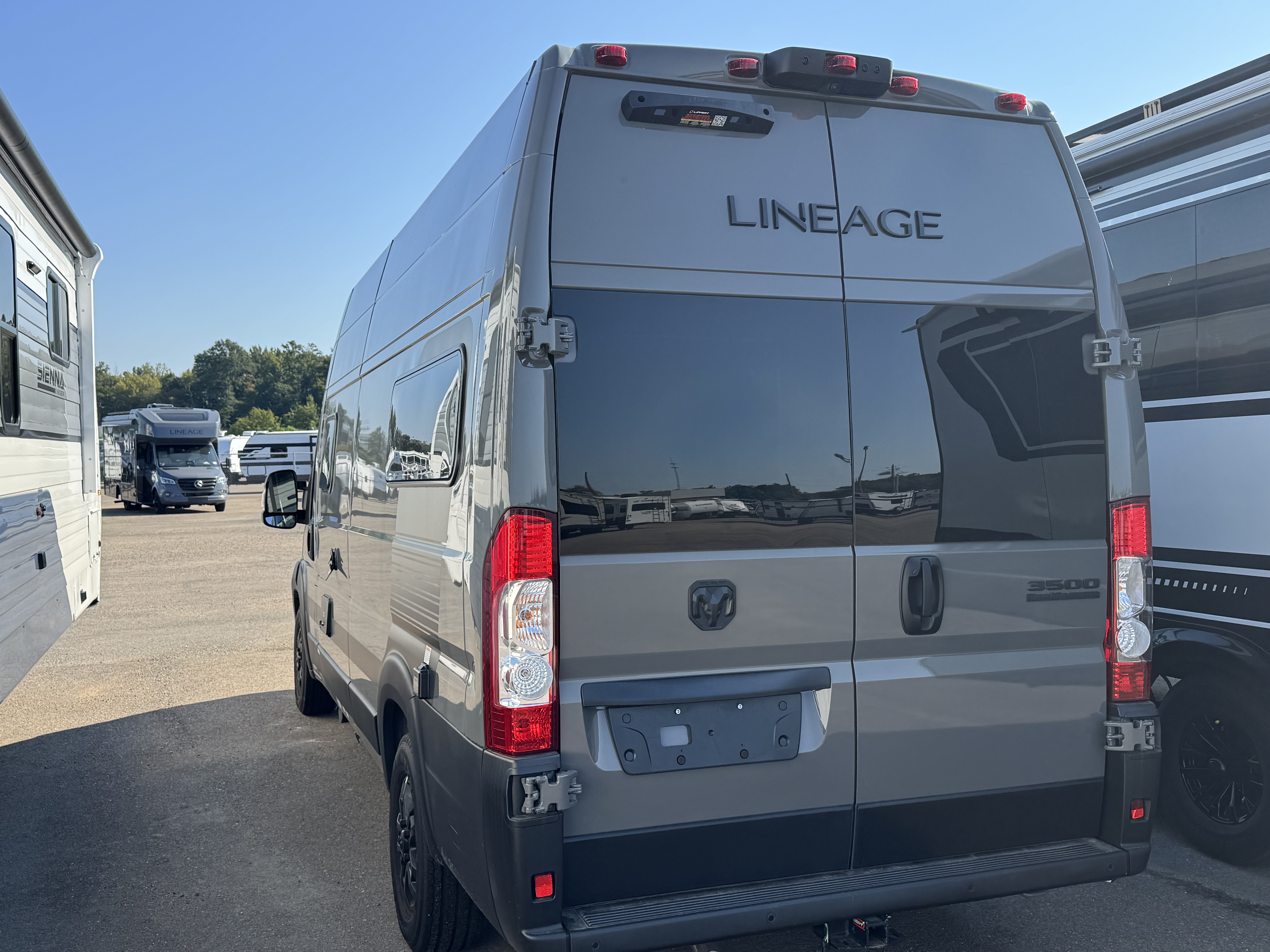 2027 GRAND DESIGN LINEAGE SERIESVP LVP2 - Image 2