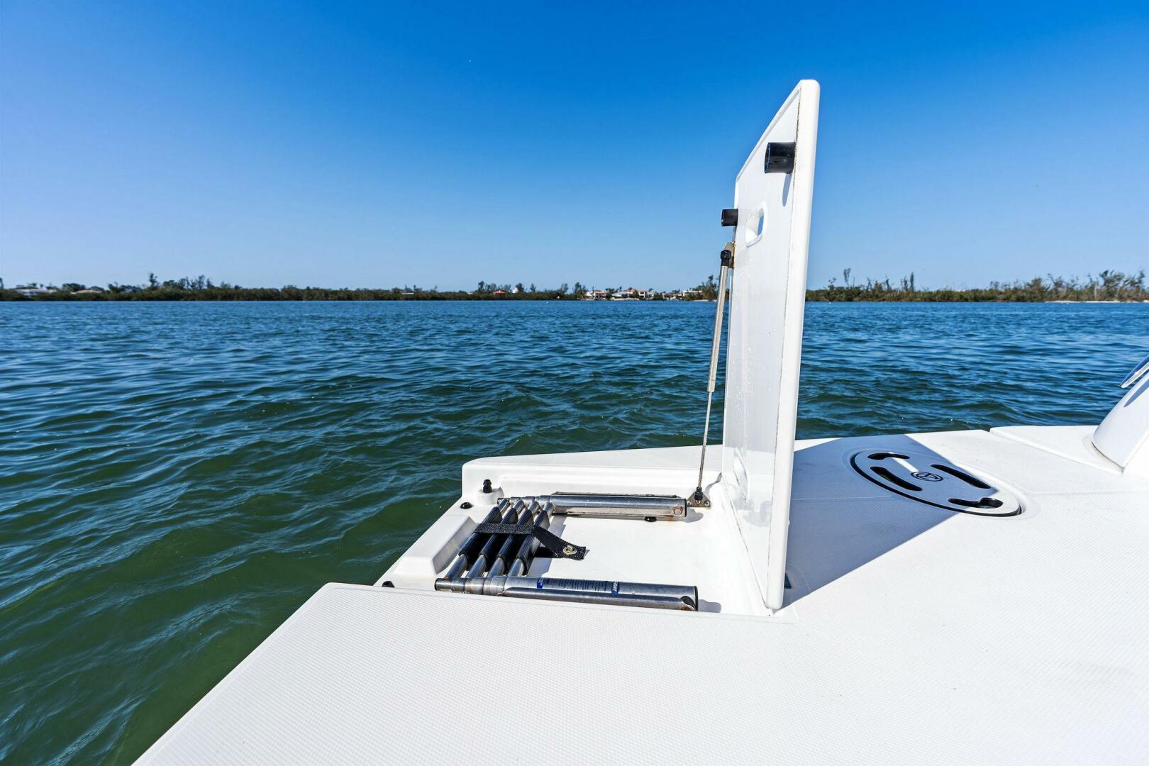 2019 Cruisers Yachts 45 Cantius - Image 23