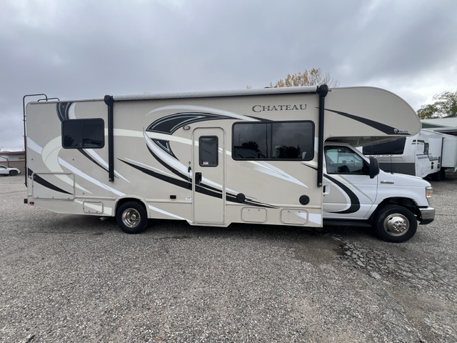 2017 Thor Motor Coach Chateau 28Z - Image 1