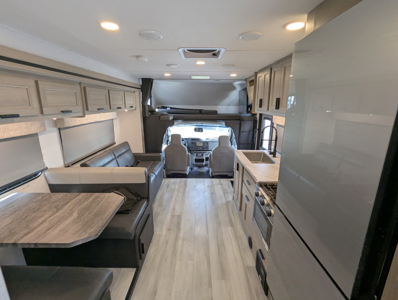 2025 Forest River Sunseeker LE 2850SLE - Image 20