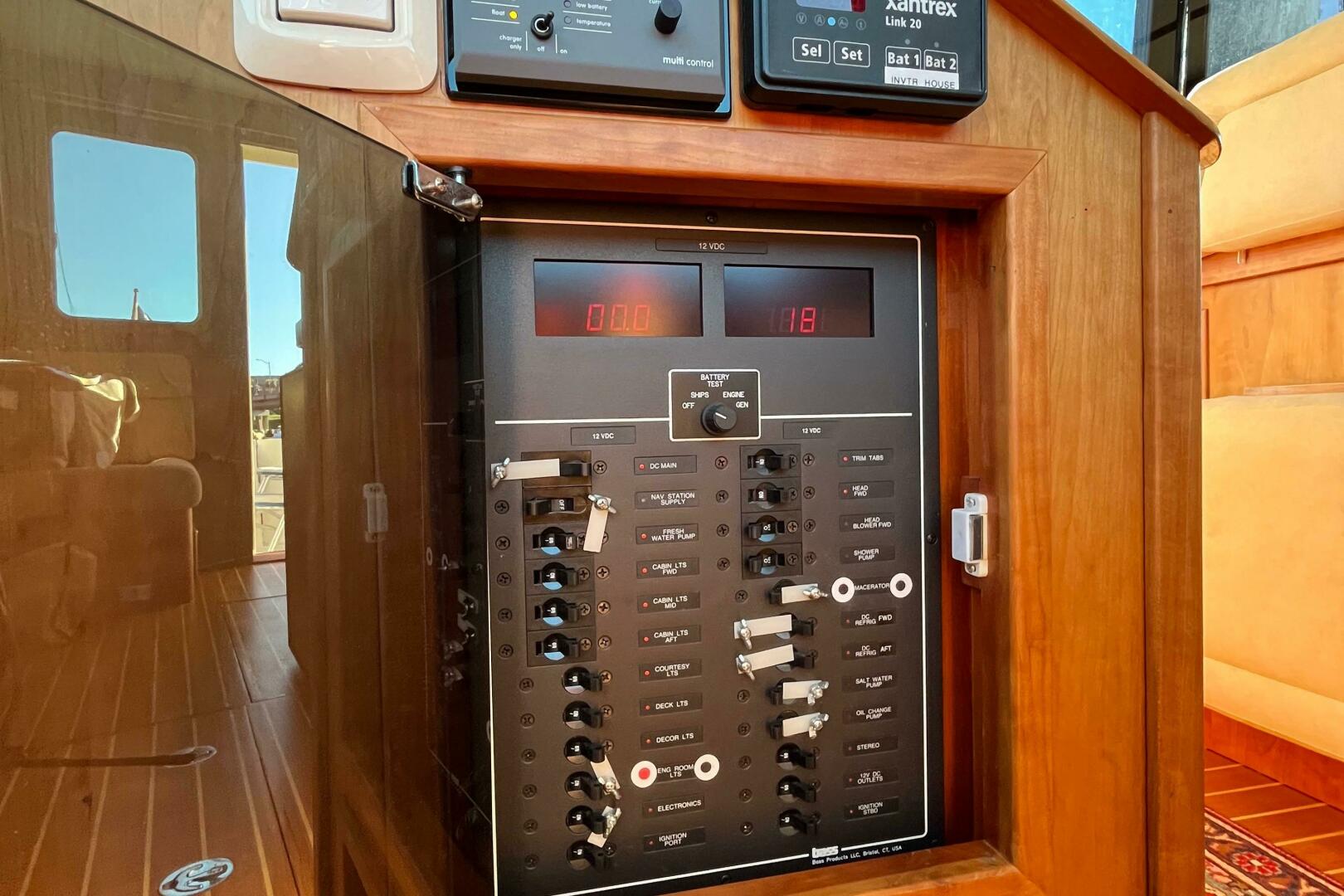2006 Sabreline 36 Flybridge - Image 38