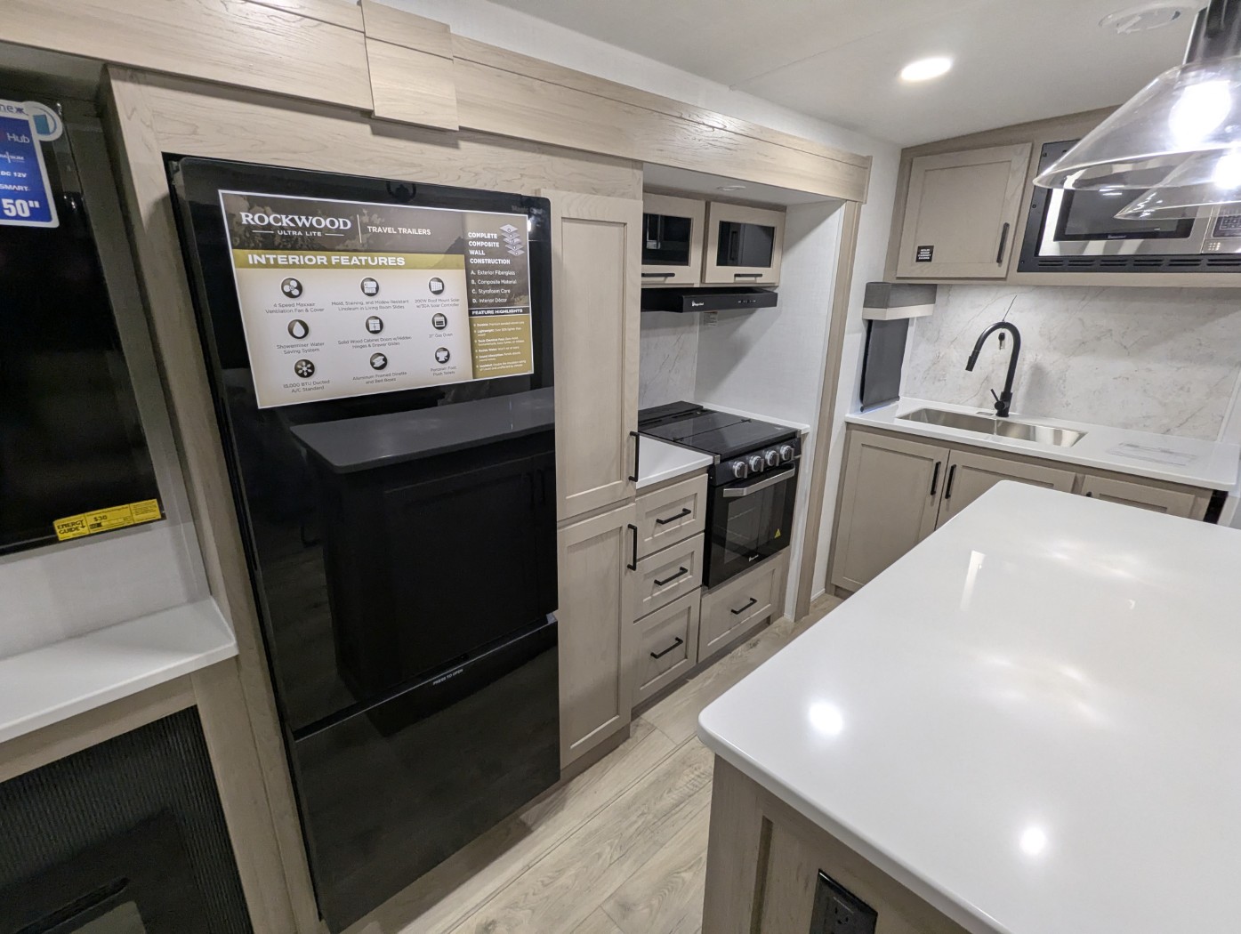 2026 Forest River Rockwood Ultra Lite 2906RL - Image 22