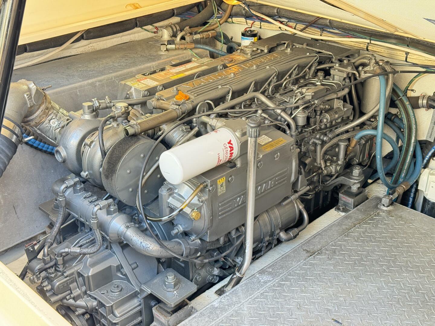 2004 Island Packet 360 Hardtop Express Cruiser - Image 21