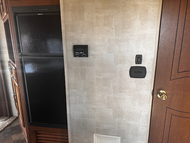 2014 KEYSTONE RV SPRINGDALE 253 REGL - Image 6