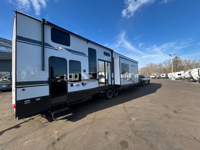 2026 CHEROKEE TIMBERWOLF 39DKBL - Image 4