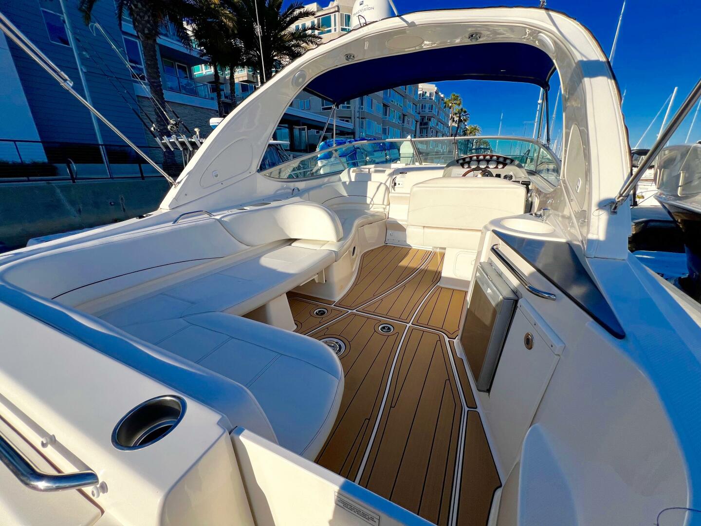 2012 Bayliner 335 - Image 53