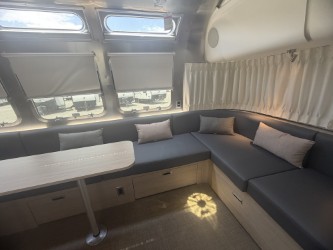 2026 AIRSTREAM GLOBETROTTER 30RBQ - Image 12