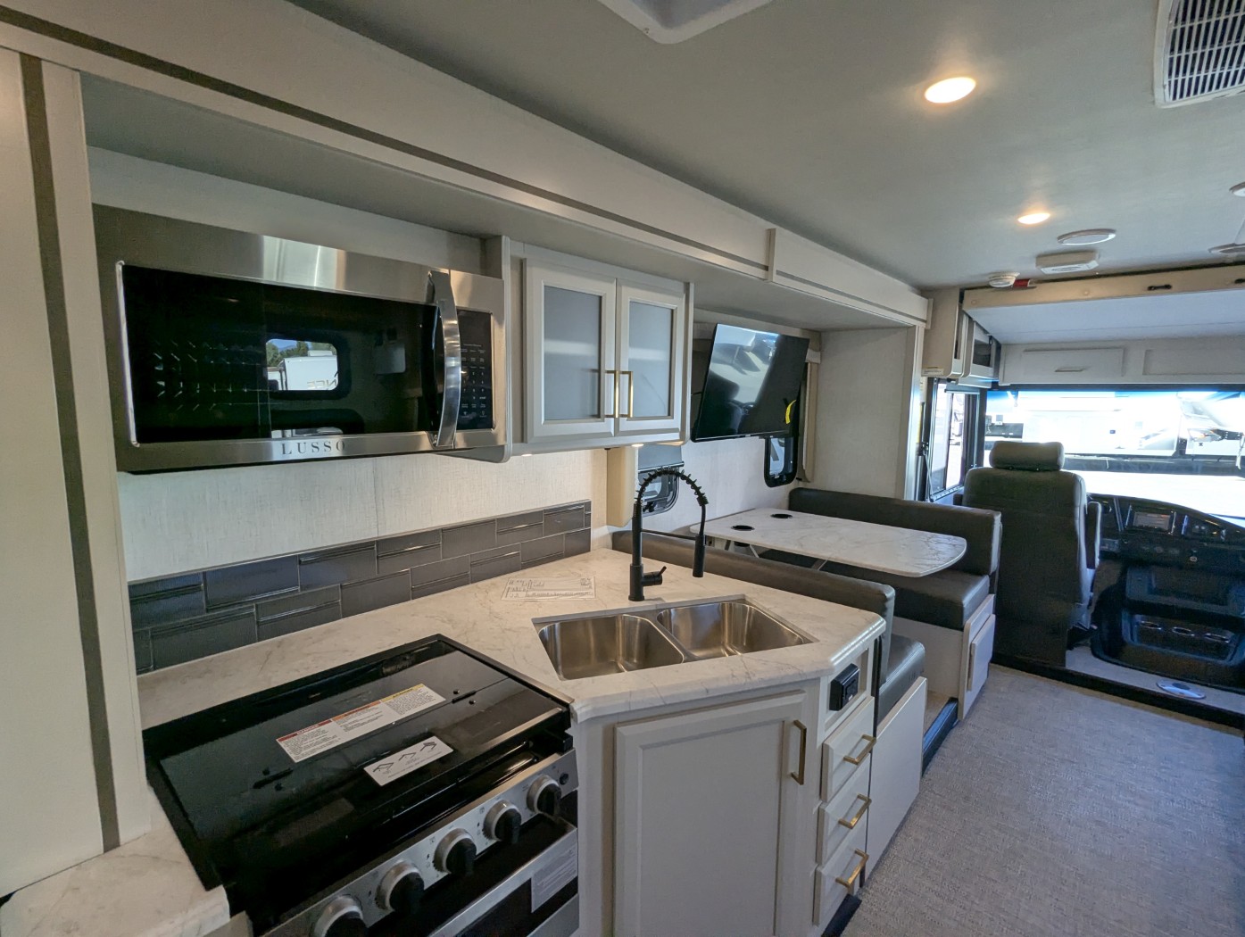 2026 Fleetwood Flair 28A - Image 28