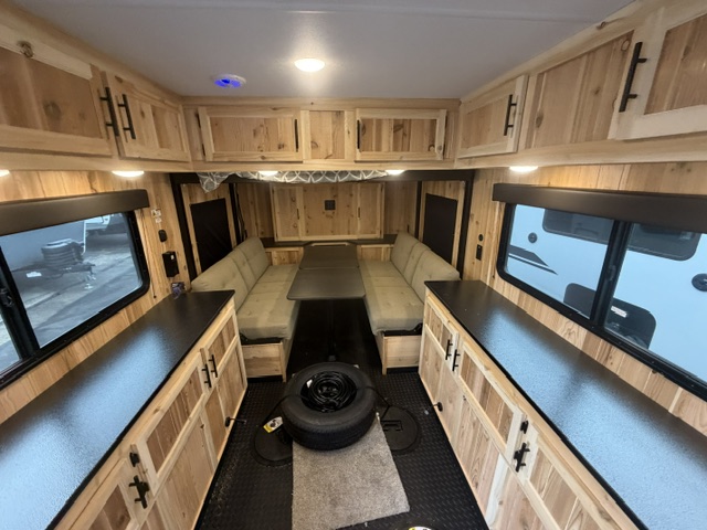 2027 CHEROKEE GREY WOLF 21JBH - Image 16