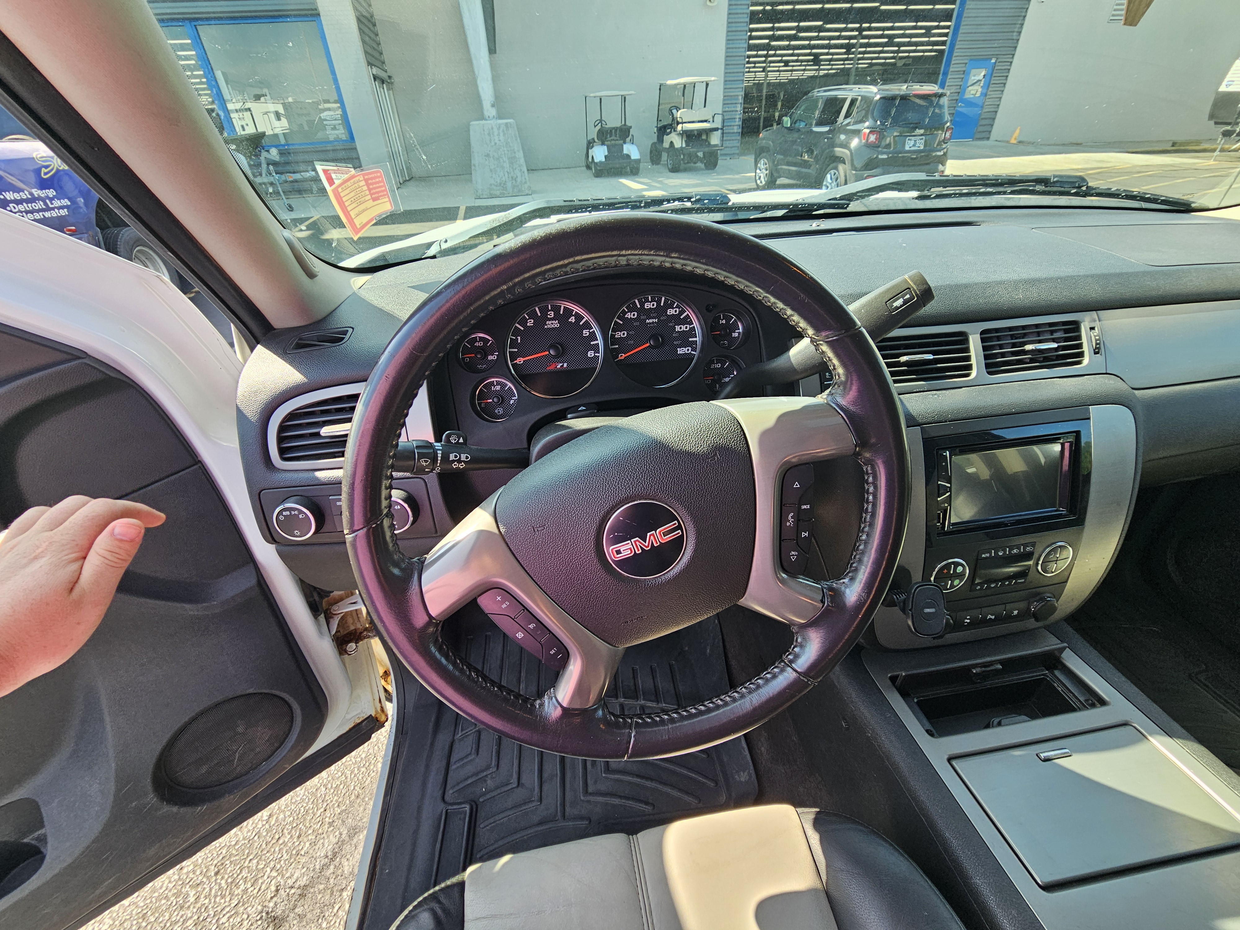 2010 GMC SIERRA 1500 - Image 10
