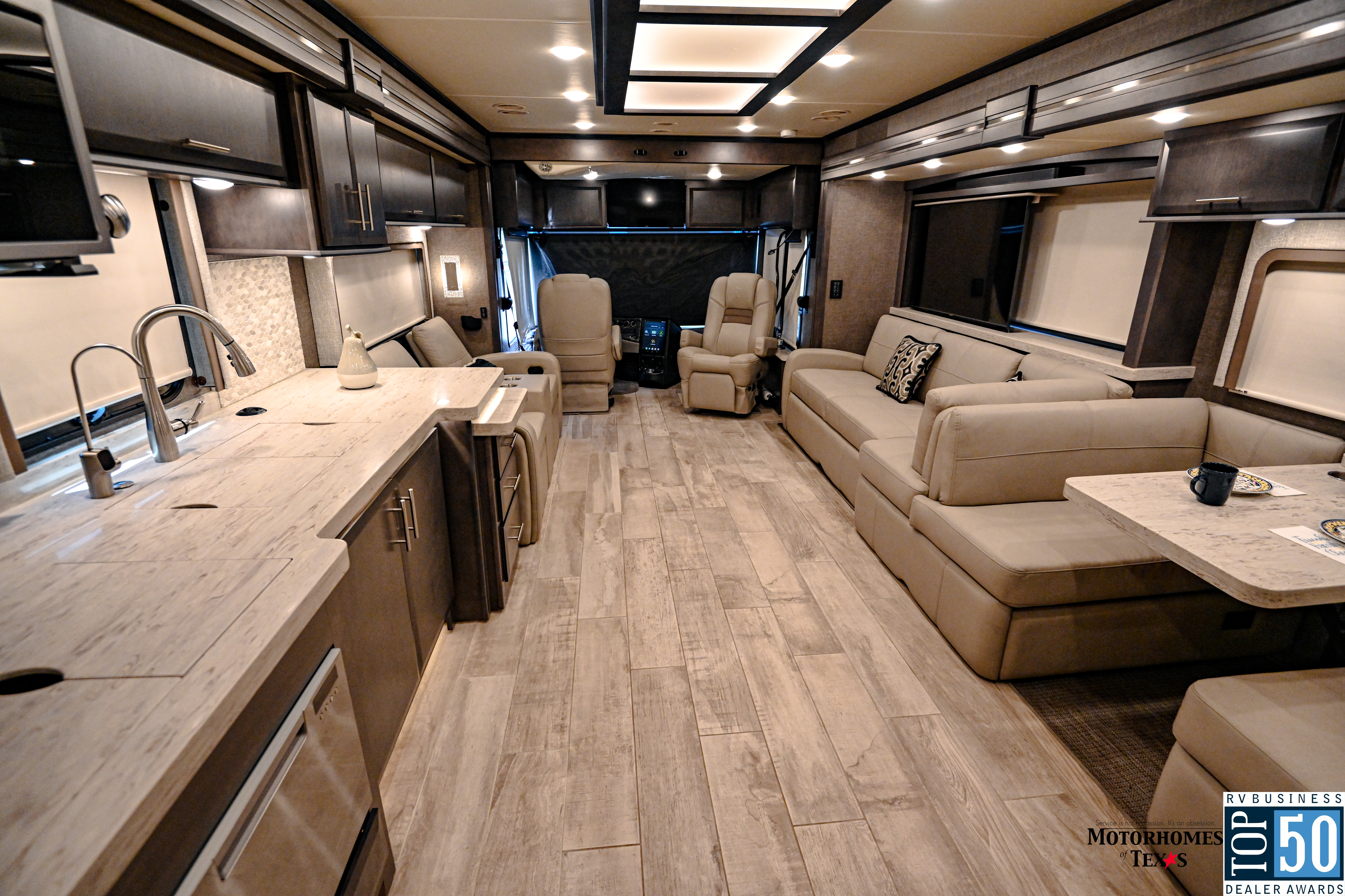 2022 Thor Motor Coach Venetian F42 - interior 1