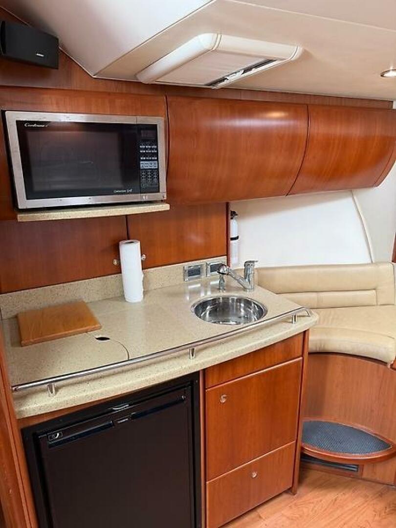 2011 Luhrs 37 IPS Canyon Series - Image 23