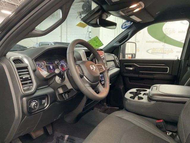 2025 Ram 2500 Big Horn 4x4 Crew Cab 6'4" Box - Image 13