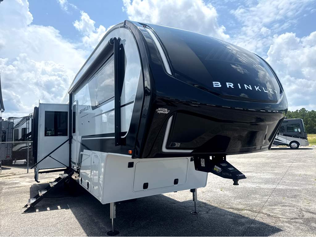 2024 BRINKLEY MODEL Z 2900 - Image 1