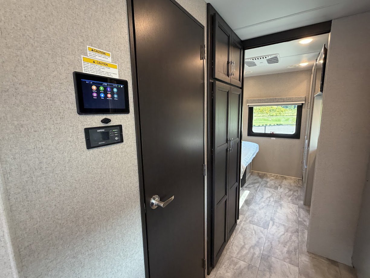 2026 THOR MOTOR COACH MAGNITUDE GRAND X32 - Image 43