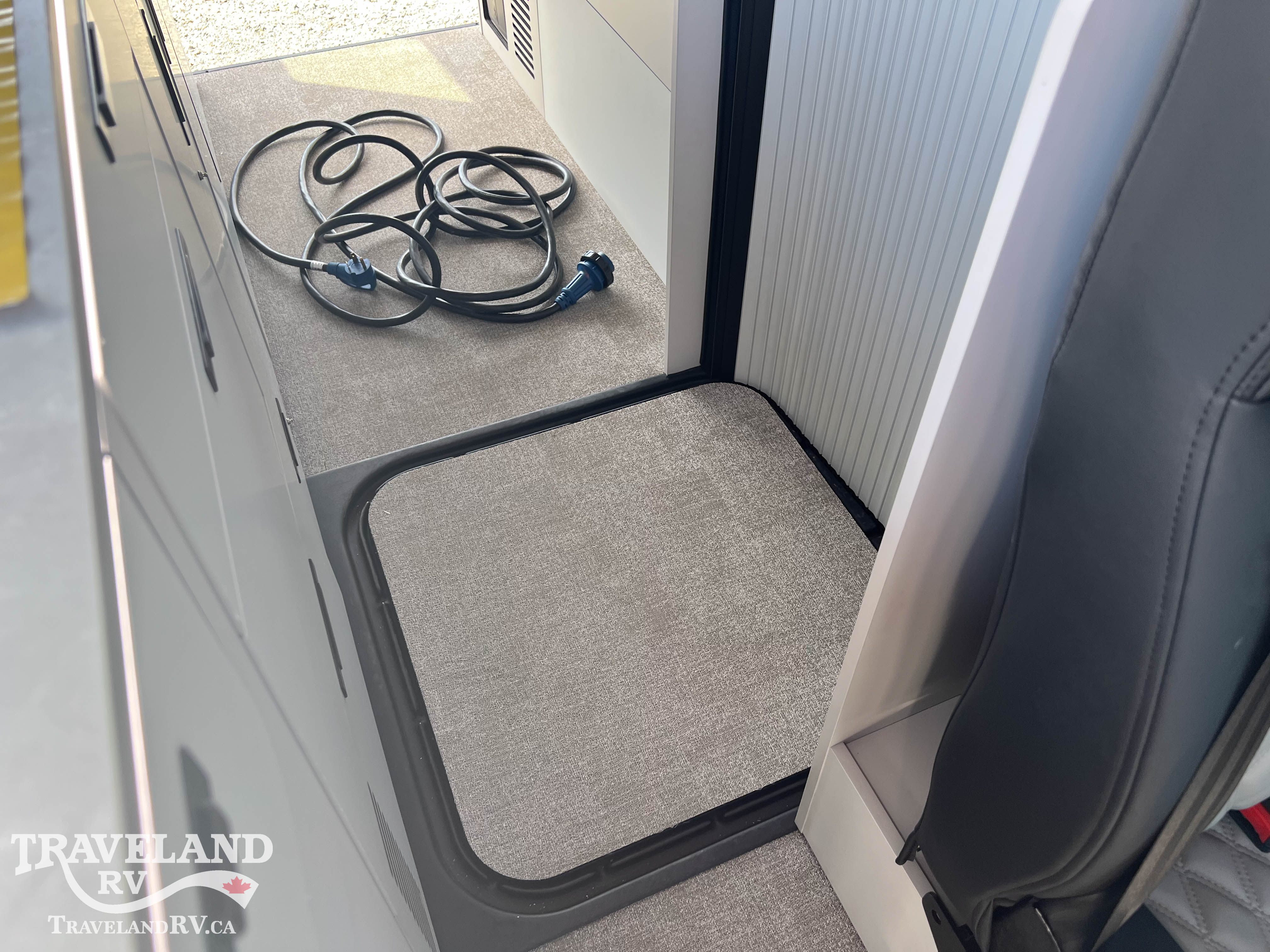 2027 Grand Design Lineage Series VT LVT1 - Image 27