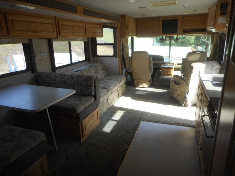 2001 Fleetwood Bounder 36S - Image 13