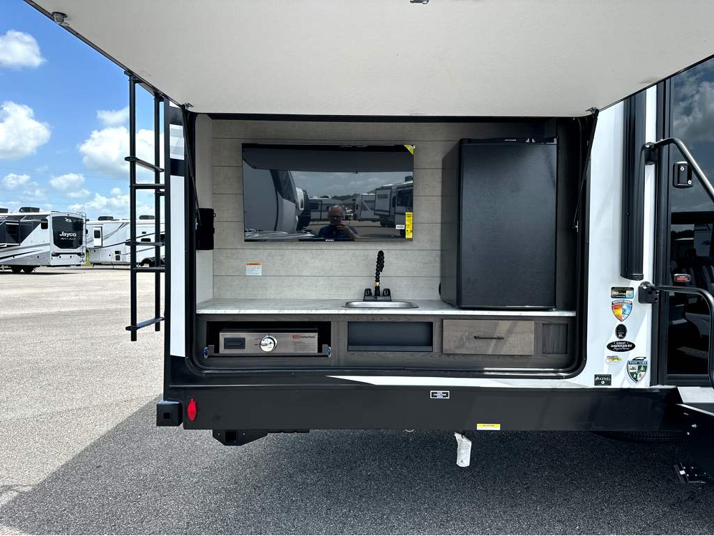 2027 VENTURE RV SPORTTREK 292VRB - Image 5
