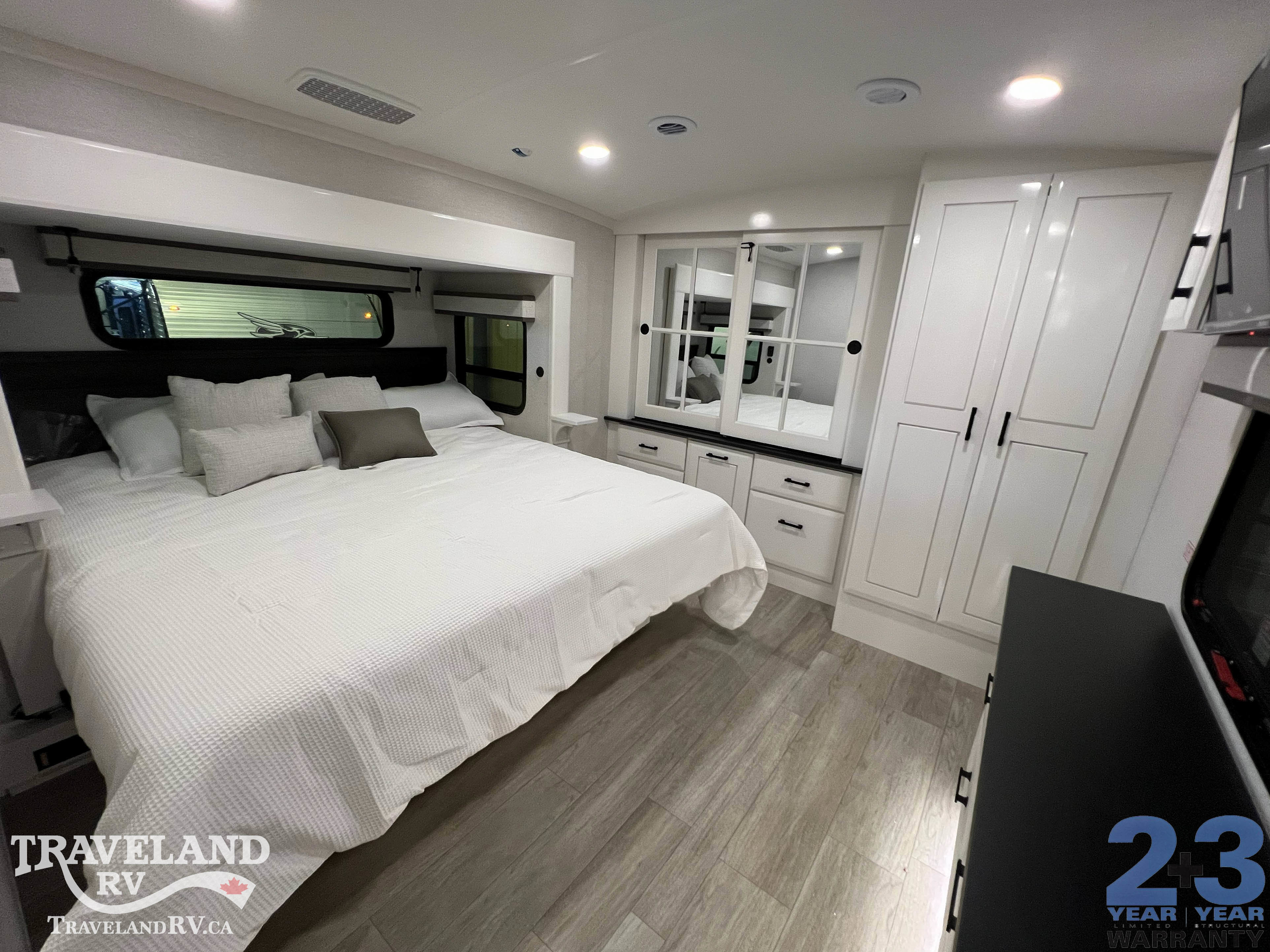 2026 Jayco Pinnacle 32RLTS - Image 38