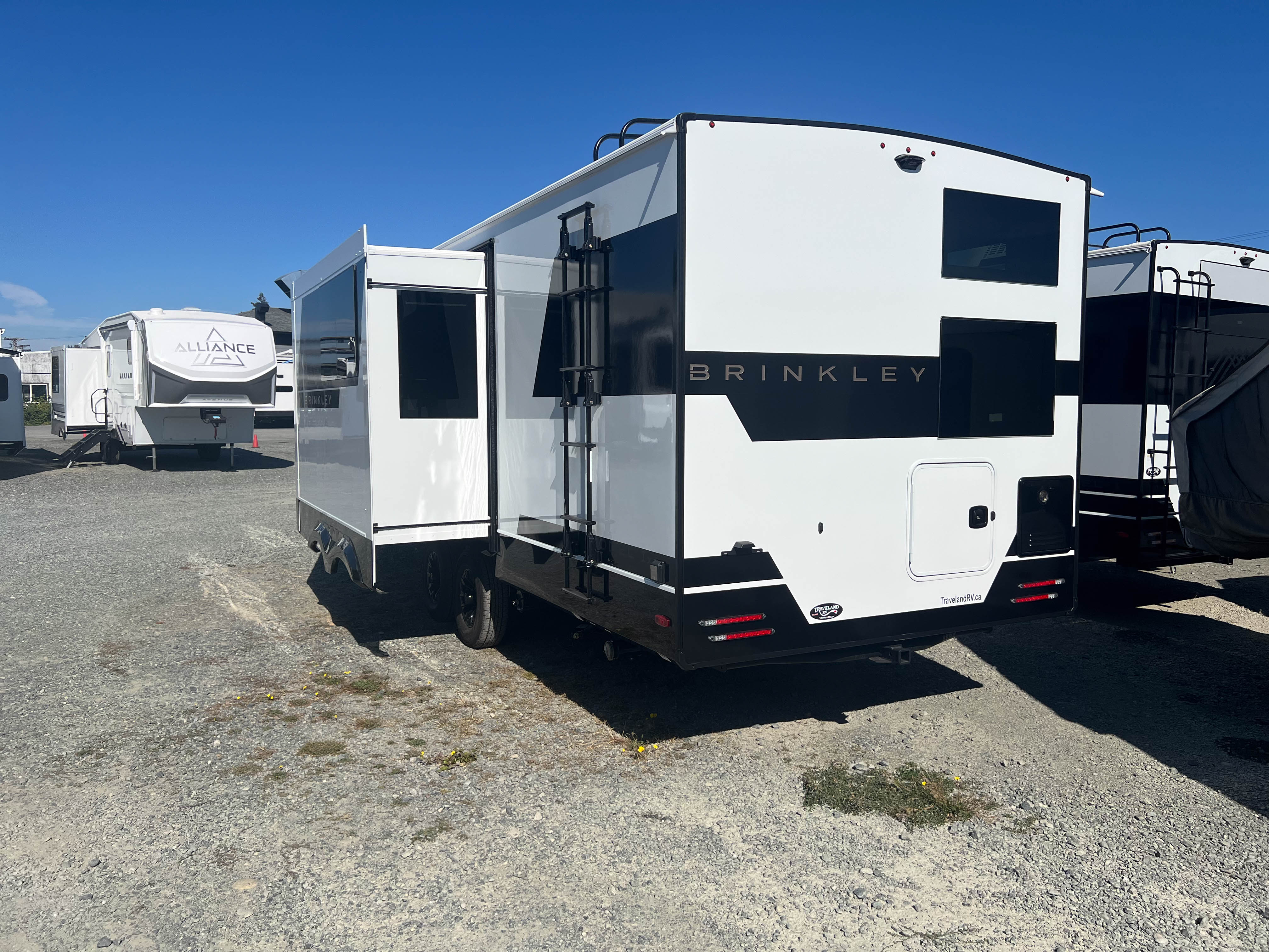 2027 Brinkley RV Model Ix 24x - Image 6
