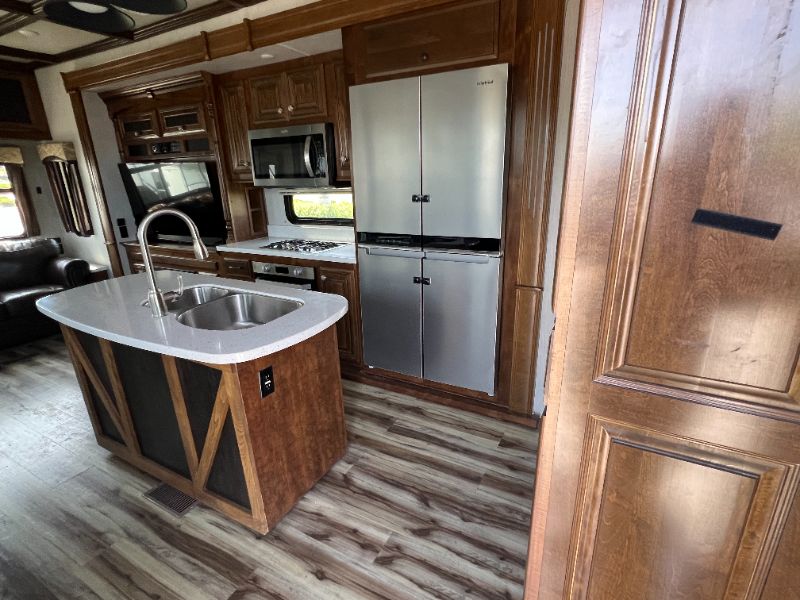 2019 Heartland Bighorn BH 3160 ELITE - Image 4