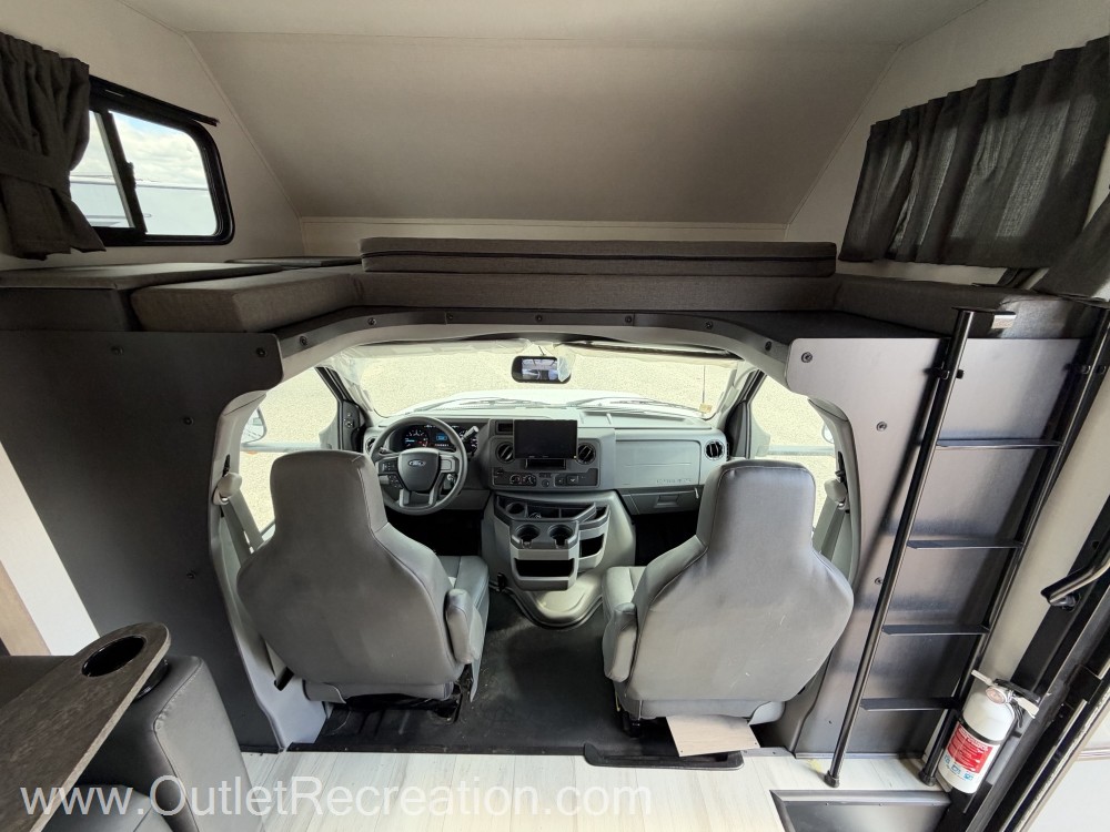 2025 Forest River Sunseeker 3010DS - Image 8