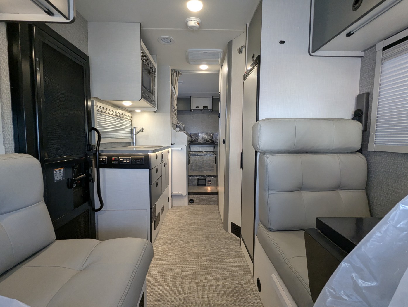 2026 Winnebago EKKO Sprinter 23B AWD - ATH EDITION - Image 14