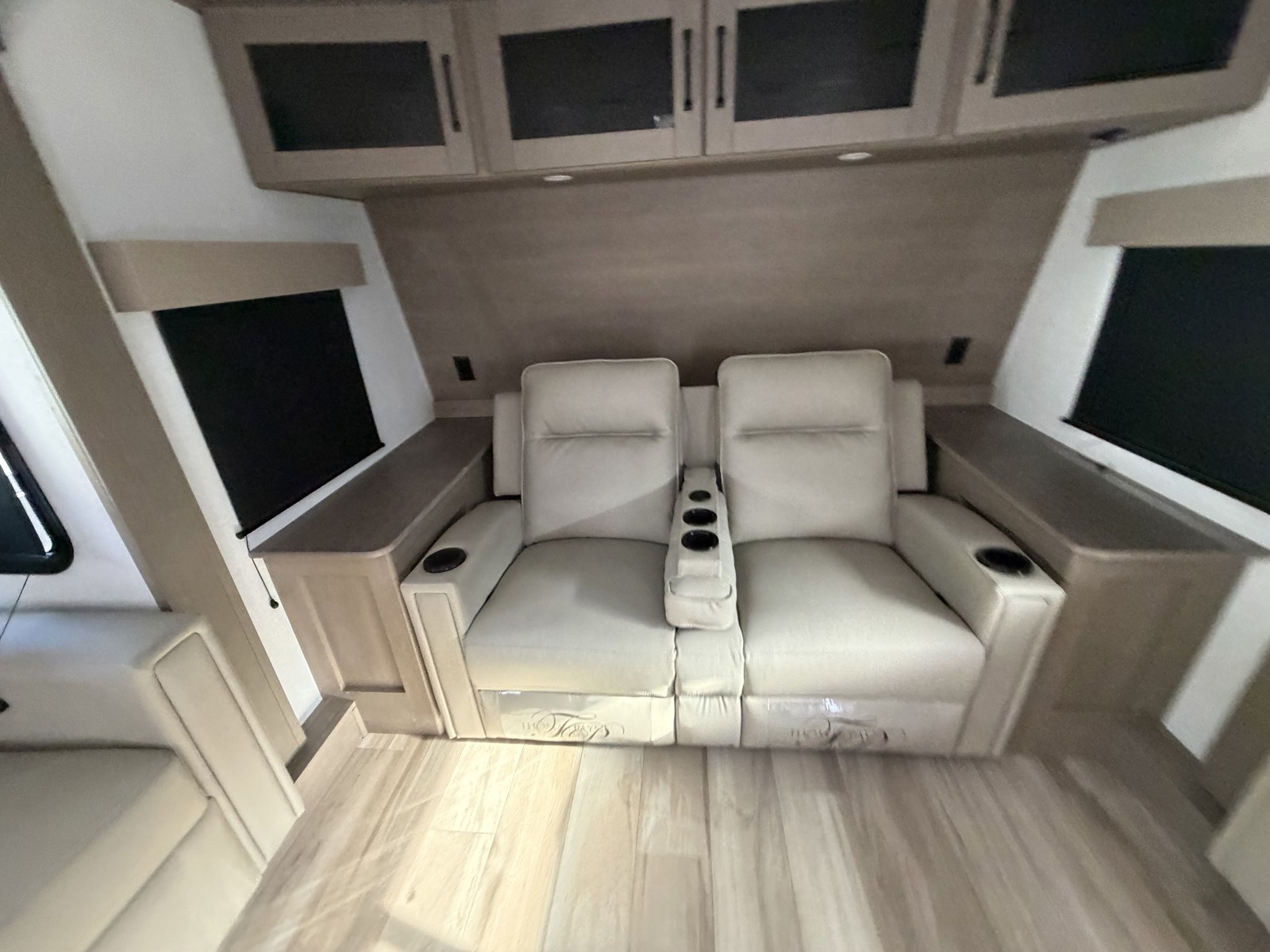 2025 GRAND DESIGN 360FLS - Image 29