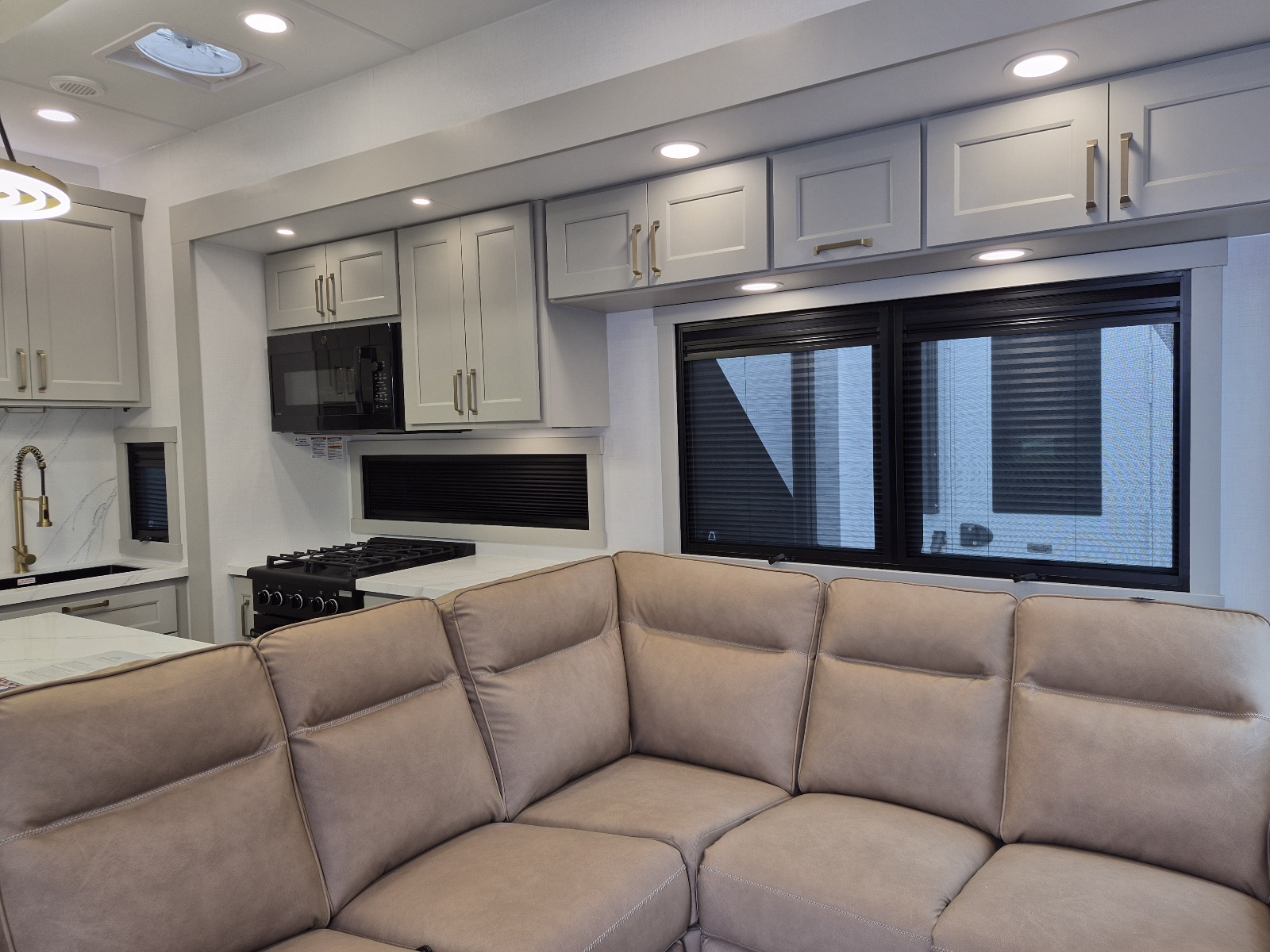 2026 Brinkley RV Model G 3950 - Image 5