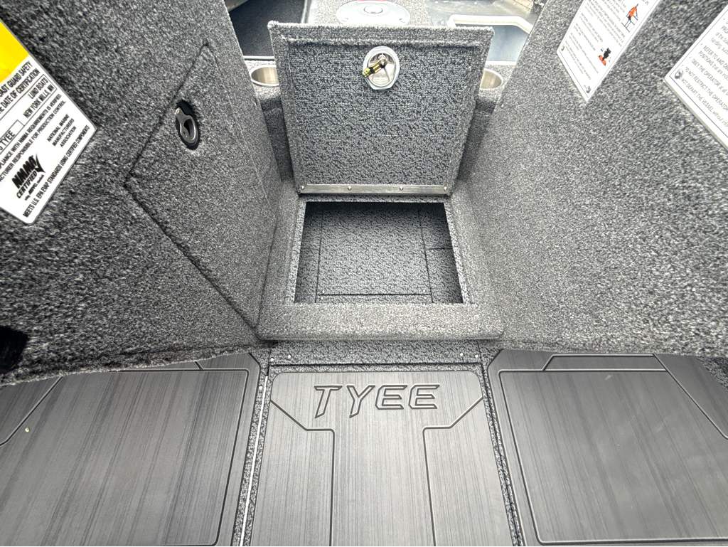 2027 Lund 1975 Tyee - Image 31