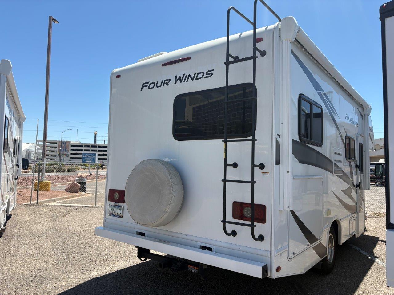 2024 Thor Motor Coach Four Winds 22E - Image 3